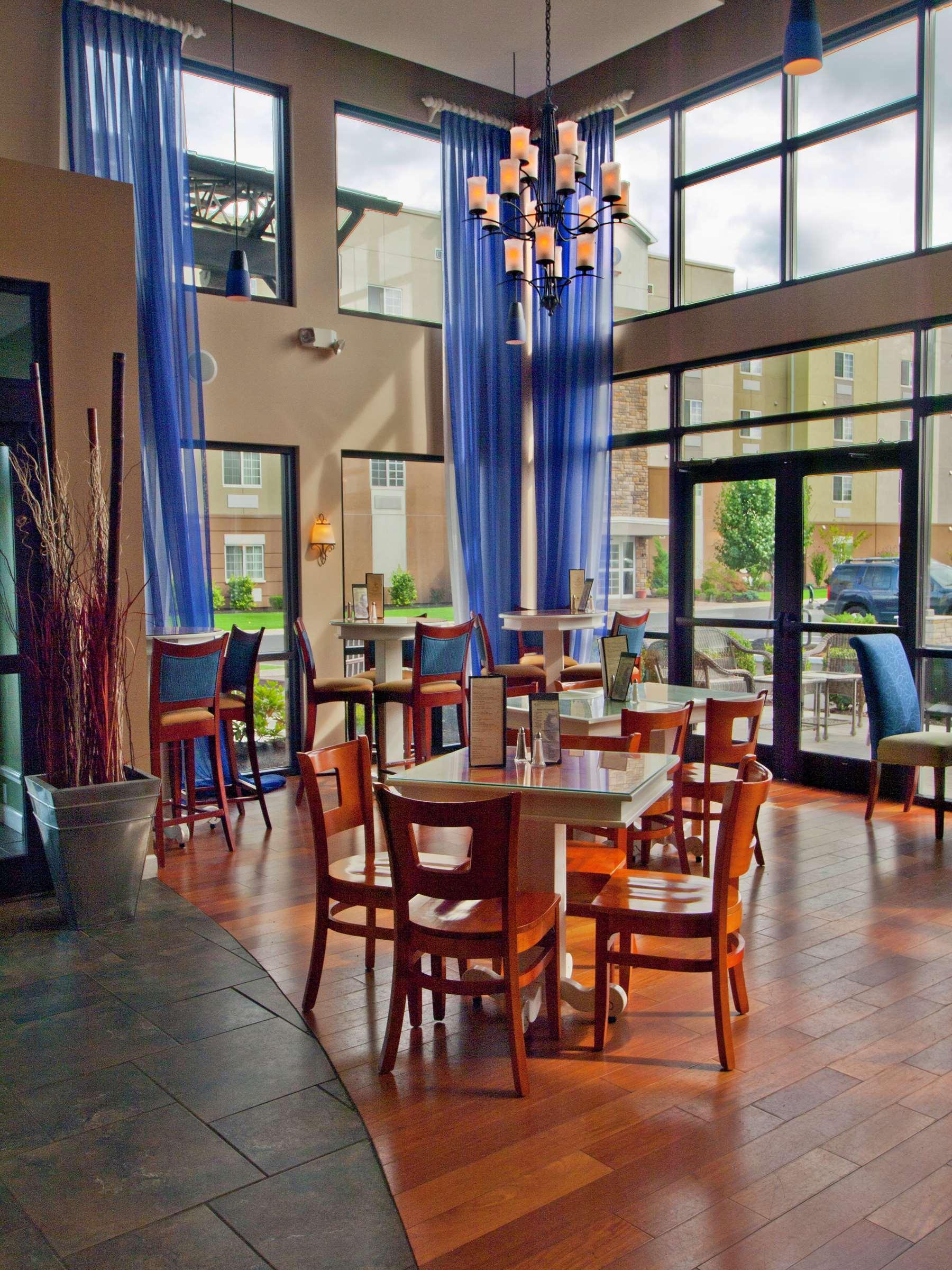 Doubletree By Hilton Buffalo-amherst Hotel