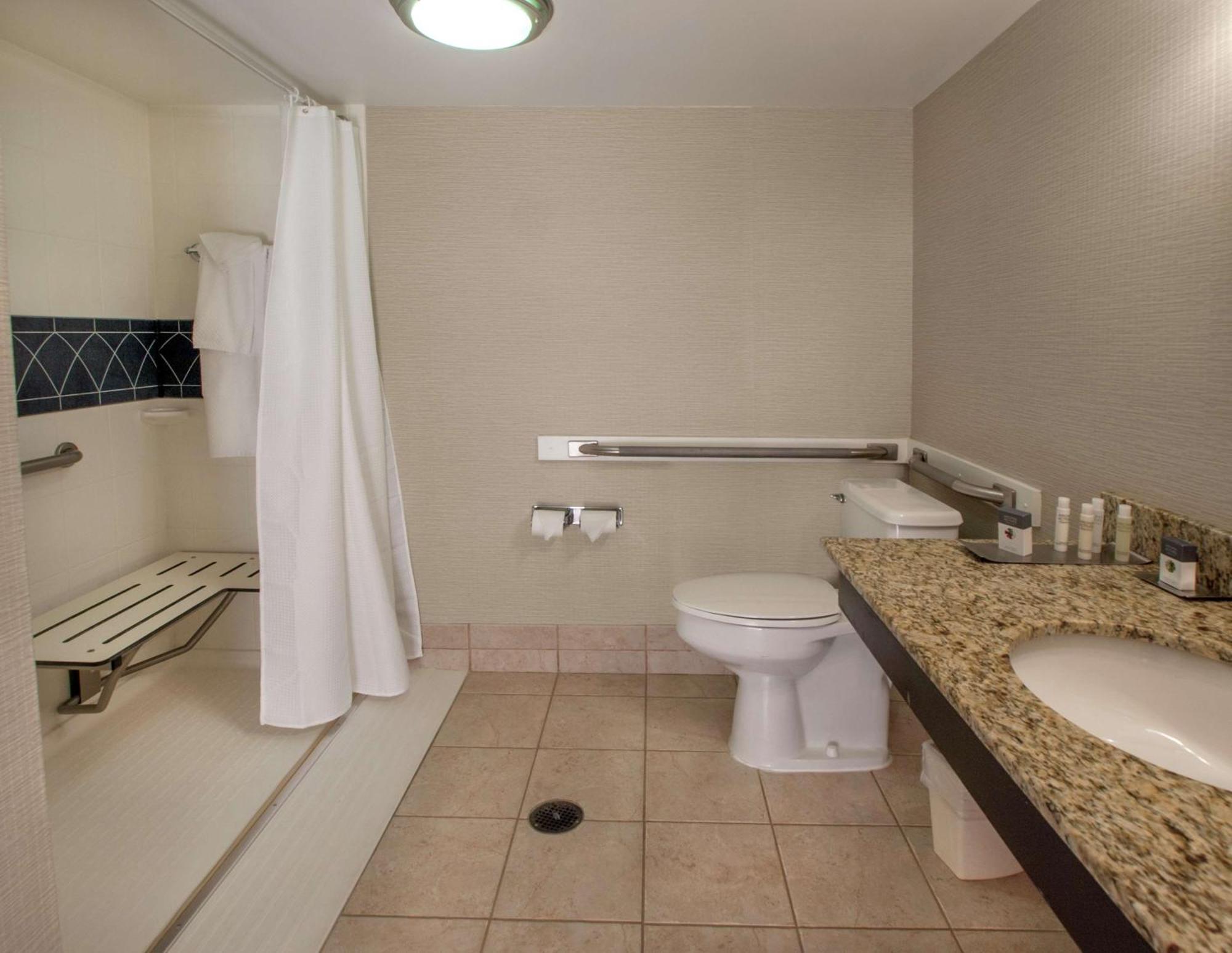 Hotel Doubletree By Hilton Buffalo-amherst 4*